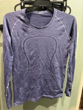 Lululemon swiftly long sleeve, sz 10, hip length